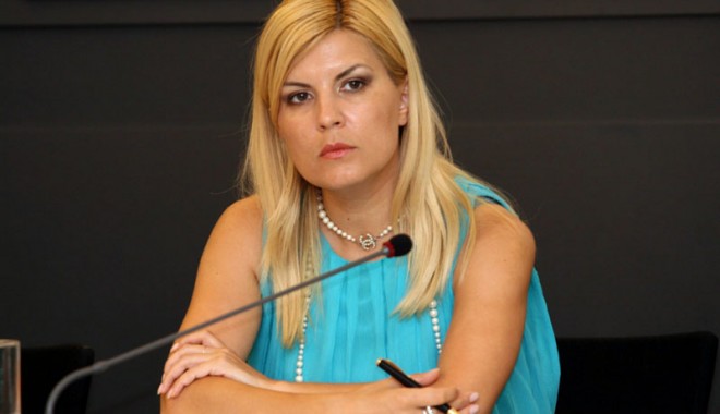 Elena Udrea, favorită  în cursa pentru candidatul dreptei la prezidențiale - neptunconfturismelenaudrea442-1382371578.jpg