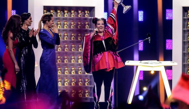 Netta Barzilai a spart trofeul Eurovision 2018 imediat după ce l-a primit - nettabrazilai-1526203759.jpg