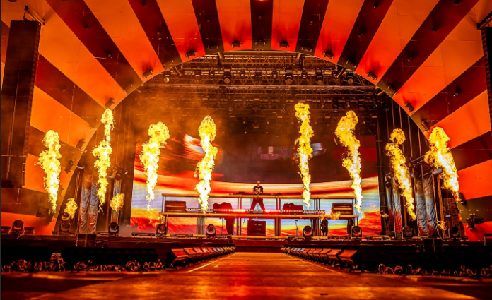 NEVERSEA, ziua a II-a! Maluma, vedeta din această seară! Lista completă de artiști care urcă pe scenă, vineri