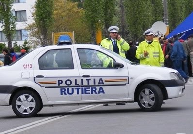 Un șofer băut s-a răsturnat cu tirul la ieșirea din Lazu - news2010100604103635629095500-1353495383.jpg