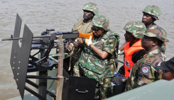 CLIPE DE COȘMAR! Pirații nigerieni au atacat și prădat un portcontainer - ngrspecialforces116x9-1454854173.jpg