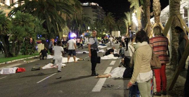 GALERIE FOTO / Bilanțul victimelor atacului de la Nisa a crescut la 86 - niceterroristattacks12640x330-1471681097.jpg