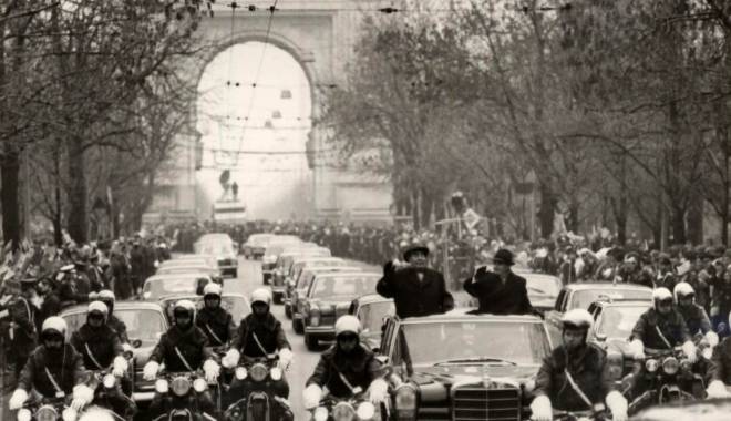 Mașina lui Nicolae Ceaușescu, scoasă la licitație în Irlanda - nicolaeceausescu-1457443336.jpg