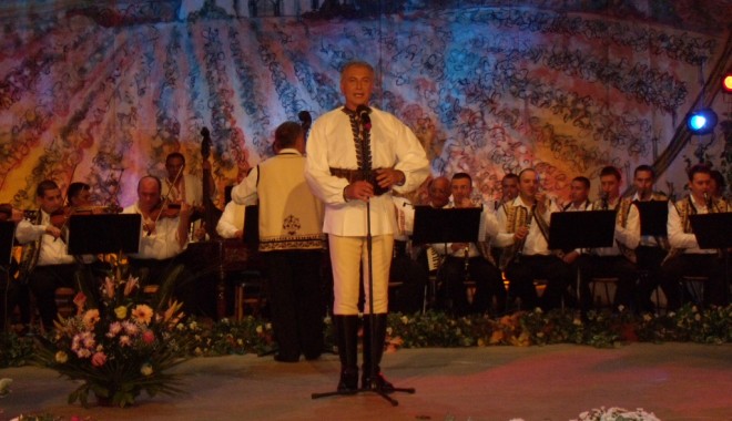 Spectacol de muzică populară la Casa de cultură - nicolaefurduiiancu-1398340842.jpg