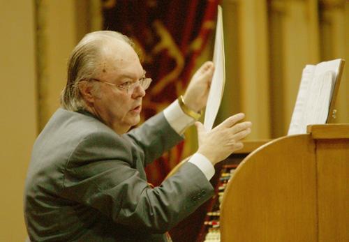 A murit directorul artistic al Filarmonicii 