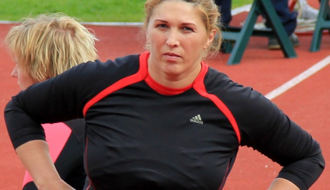Nicoleta Grasu s-a retras din activitate în cadrul Galei Atletismului Românesc - nicoleta-1386880235.jpg