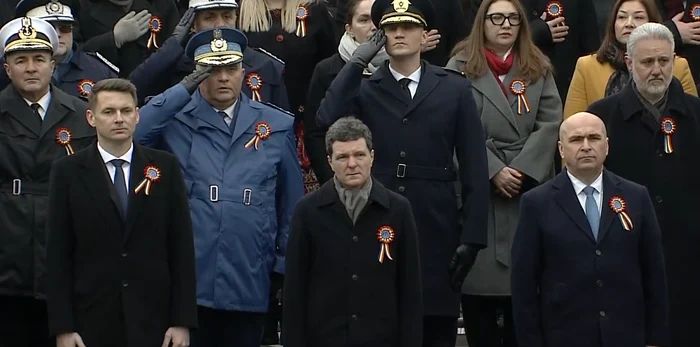 Nicușor Dan participă pentru prima oară în calitate de președinte la parada de la Arcul de Triumf - nicusor-1764582932.jpg