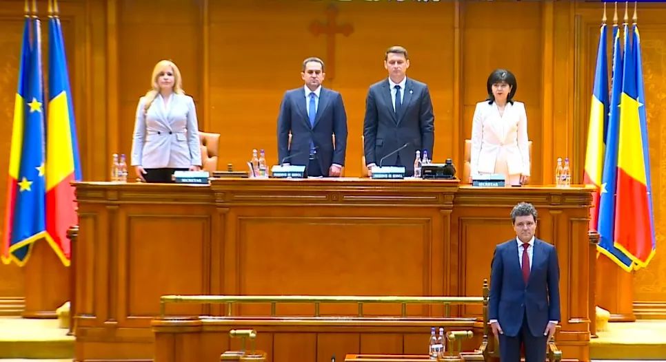 Zi istorică. Nicușor Dan depune jurământul de președinte al României