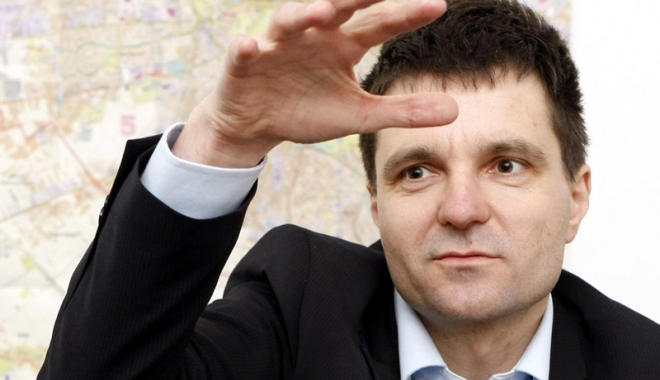 Nicușor Dan vrea 10% la parlamentare, dar nu poate strânge 200.000 de semnături - nicusordan-1475505786.jpg
