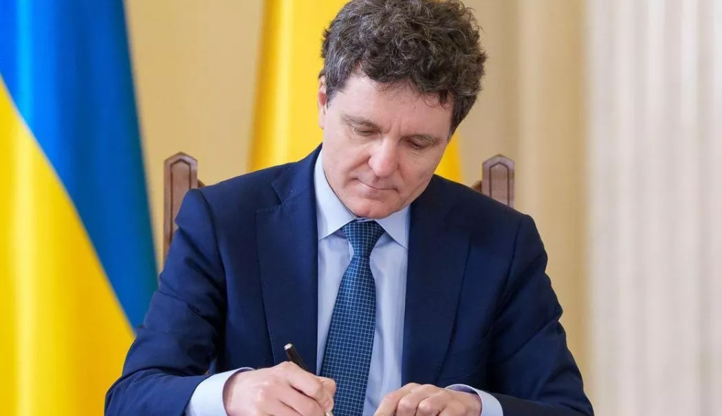 Președintele Nicușor Dan a semnat decretele de demisie pentru miniștrii de la PSD - nicusordansemneaza-1777125383.webp