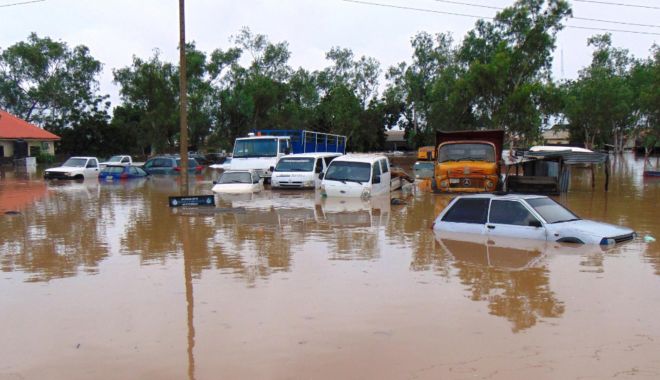 Aproape 200 de morţi şi peste 300 de sinistraţi de la începutul sezonului ploios în Niger - nigerinundatii-1666530872.jpg