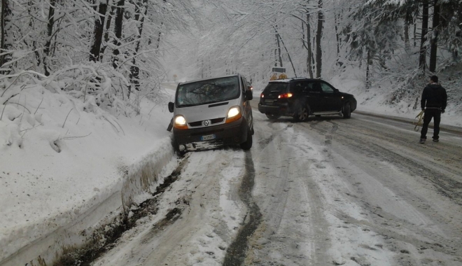 ANM: Ciclonul polar Olaf ajunge, duminică, în România. Precipitațiile se vor transforma în ninsoare - ninsoare-1510818293.jpg