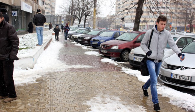 Începe să se încălzească,  la Constanța - ninsoarezapadavremeiarna5-1359474700.jpg