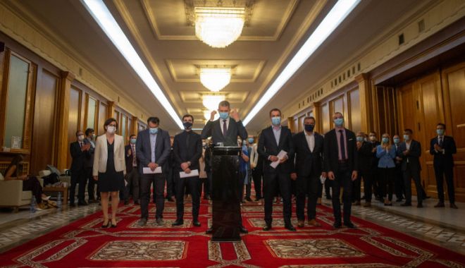 Miniștrii USR PLUS își depun demisiile la Guvern - njy5zddmodg3nzlhztyxmtljnmzjzgrj-1630997916.jpg