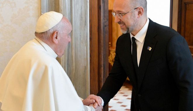 Premierul ucrainean la invitat pe Papa Francisc la Kiev și i-a solicitat sprijin pentru repatrierea copiilor duși în Rusia - nmmzmjrmotvmmwnmzdq5ntmynjnkntkz-1682604443.jpg