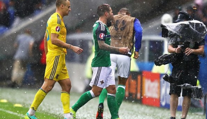 Euro 2016. Meciul Ucraina - Irlanda de Nord a fost întrerupt din cauza grindinei - noname-1466102156.jpg