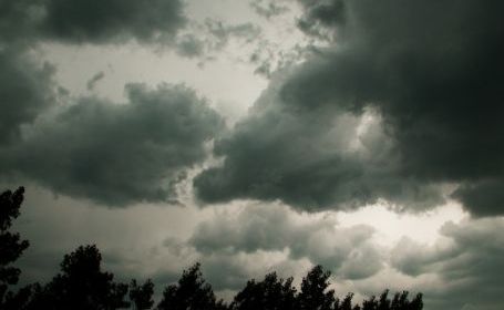 Astăzi, maxime de 16 grade Celsius și mulți nori - nori-1318231384.jpg