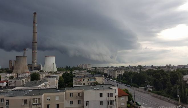 FURTUNĂ LA CONSTANȚA! Meteorologii au emis cod portocaliu pe aproape tot județul - nori11472020326-1528106037.jpg