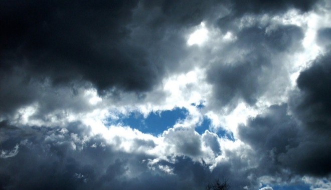 VREME REA LA CONSTANȚA! CE SPUN METEOROLOGII - nori800x600-1462348327.jpg