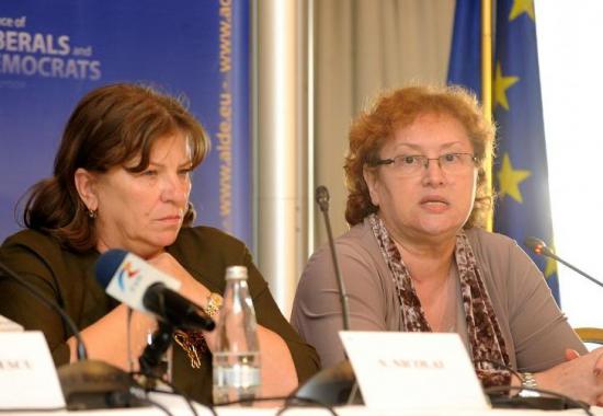 Renate Weber și Norica Nicolai, excluse din PNL - noricanicolaisirenateweberexclus-1432741226.jpg