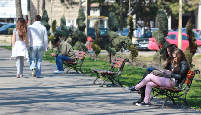Nori și maxime de 18 grade Celsius, astăzi, la Constanța - norisimaxime-1395675200.jpg