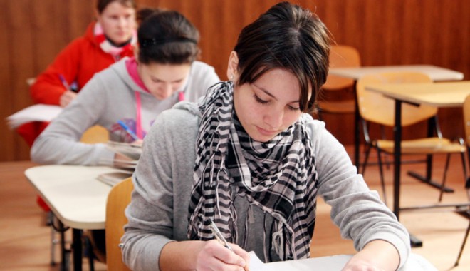 Noul an școlar vine cu modificări mari. Admiterea la facultate, doar cu notele de la BAC - noulanscolar-1388316803.jpg