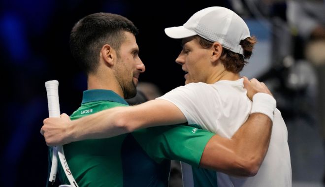 Tenis: Novak Djokovic, deţinătorul trofeului, învins de Jannik Sinner în semifinale la Australian Open
