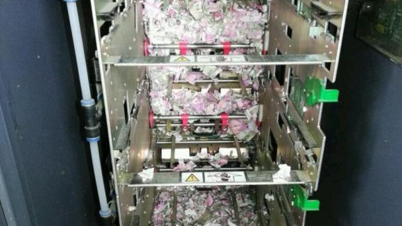 IMAGINEA ZILEI / Șobolanii au pătruns într-un bancomat și au ros toți banii - ntu4ymi4mdzlntgxmje0mtkwndi4owe5-1529652736.jpg