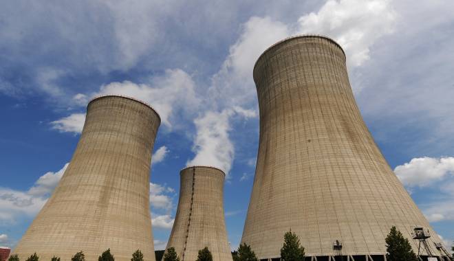Un al patrulea reactor nuclear a fost oprit în Belgia, în urma unui incendiu - nuclearcoolingtowers-1417437011.jpg