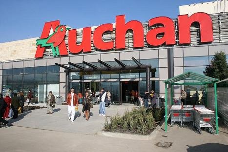 Consumatori infectați cu Salmonella și angajați cu streptococ. Rezultatele anchetei de la AUCHAN-ul din Maritimo, dezastruoase - numarulclientilorauchan-1451490024.jpg