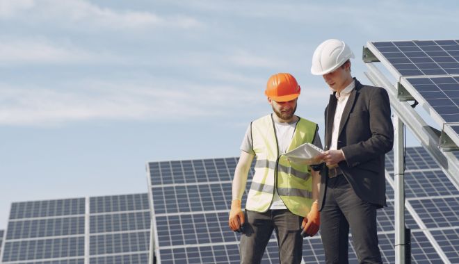 Numărul producătorilor de electricitate din surse regenerabile s-a triplat în 2022 - numarulproducatorilordeelectrici-1676472633.jpg