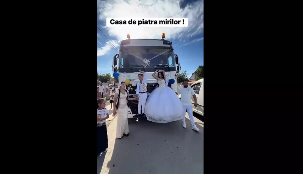 Imagini revoltătoare la o nuntă cu minori. Doi copii, plimbați agățați pe botul unui TIR