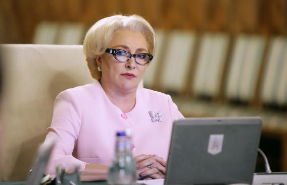 Viorica Dăncilă, REFUZ CATEGORIC, după ce a fost convocată de Klaus Iohannis la Palatul Cotroceni - nwnjzdy3ogm4m2uyytkzmtm4mdzhmzkz-1536143284.jpg
