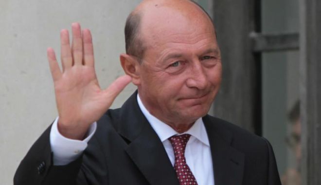 Traian Băsescu: 