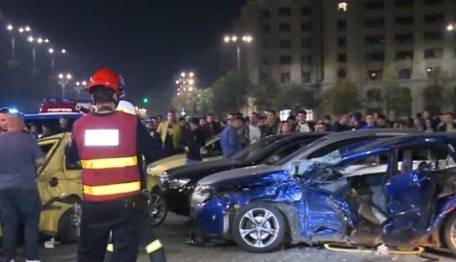 Mașină aruncată în autoturismele parcate! Șoferii ar fi făcut liniuțe - nzgwjmg9ndqwjmhhc2g9mte0mmm0nzaz-1569748914.jpg