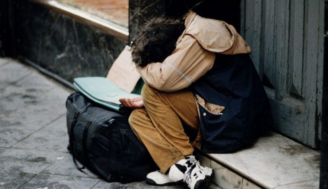 Oameni ai străzii,  băgați în adăposturi  pe timp de viscol - oameni-1519924356.jpg