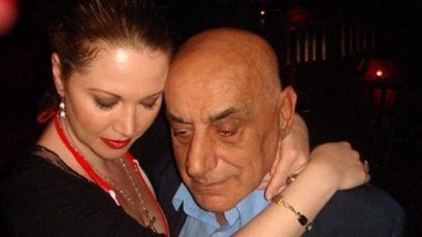 Oana Lis, mesaj cutremurător după ce a fost nevoită să amaneteze verighetele pentru a-i cumpăra soțului scaun cu rotile - oana-1660314657.webp