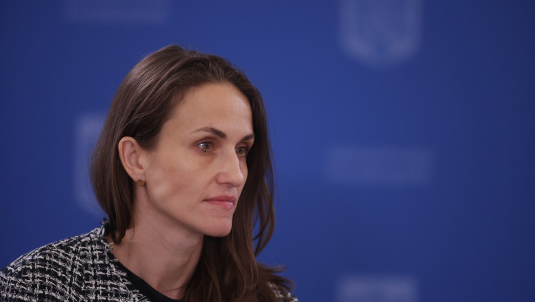 Oana Țoiu: 14.000 de români în EAU și sute în Israel. MAE monitorizează patru cazuri medicale urgente - oana-toiu-1772456403.webp