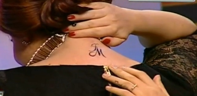 Oana Roman, tatuaj pentru soț și fiică! Iată ce și-a scris pe ceafă - oanaromantatuaj-1418902416.jpg