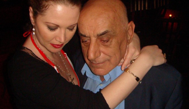 Viorel Lis îi face toate poftele Oanei - oanaviorellis-1350216072.jpg