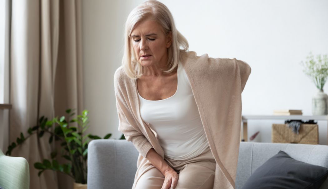 Aţi intrat la menopauză? Alimente care vă protejează de osteoporoză - oase-1759747233.jpg