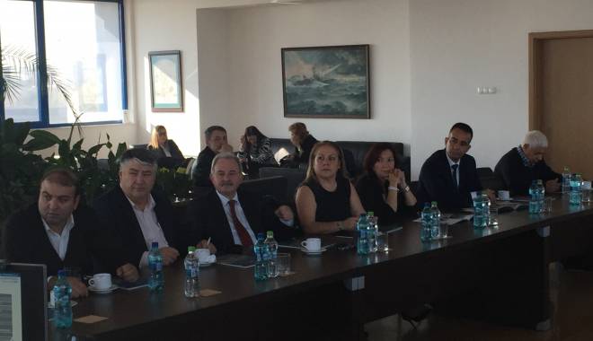 Oaspeți turci, la Șantierul Naval Constanța. - oaspetiturci1-1447086916.jpg