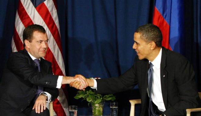 Ostilitatea din Războiul Rece persistă în relațiile dintre Rusia și SUA - obamamedvedev-1310052699.jpg