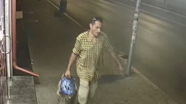 Poliția, ÎN ALERTĂ. Un agresor sexual a atacat o femeie, în stație - obsedat55530000-1536928695.jpg
