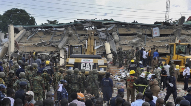 Nouă MORȚI și 67 de RĂNIȚI în Ghana. Un CENTRU COMERCIAL fără autorizație de construcție s-a PRĂBUȘIT! - obvg8021107ghg201211071026155909-1352392984.jpg