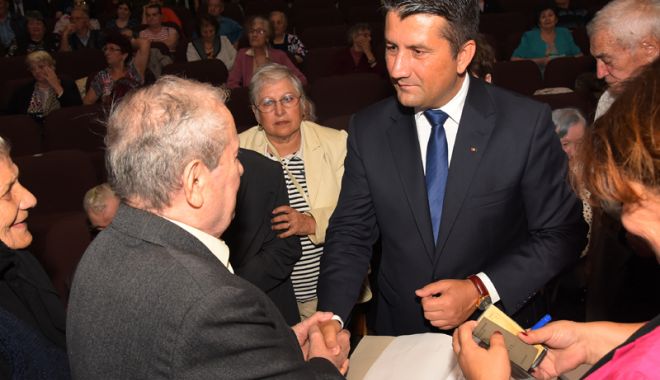 O constănțeancă de 100 de ani, premiată de autoritățile locale - oconstanteancapremiata-1542557350.jpg