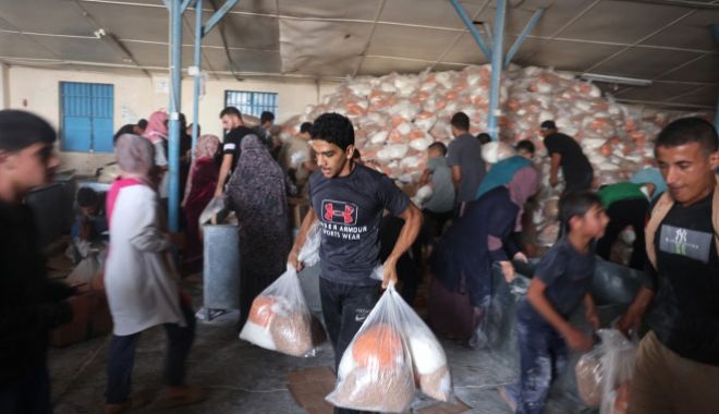 Mii de civili din Gaza au spart depozitele ONU, de unde au luat provizii. „Oamenii sunt disperați” - oczoyxnoptvmmdu2ogmyzwvlzju4zdhk-1698581816.jpg