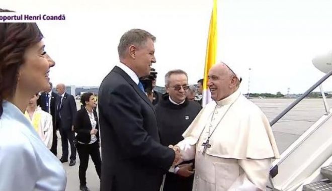 Aplauze și urale! Papa Francisc a ajuns pe pământ românesc - odamad00ndamagfzad1mn2y4ymy1nmm2-1559292183.jpg