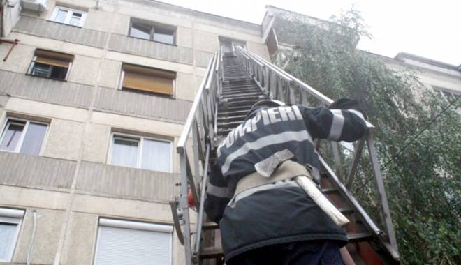 O femeie a stat zile la rând cu mama ei decedată în aceeași casă - ofemeie-1458068836.jpg