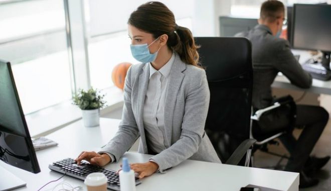 VESTE BOMBĂ PENTRU ANGAJAŢII ROMÂNI! Săptămâna de lucru, de patru zile - officecovid-1646653664.jpg